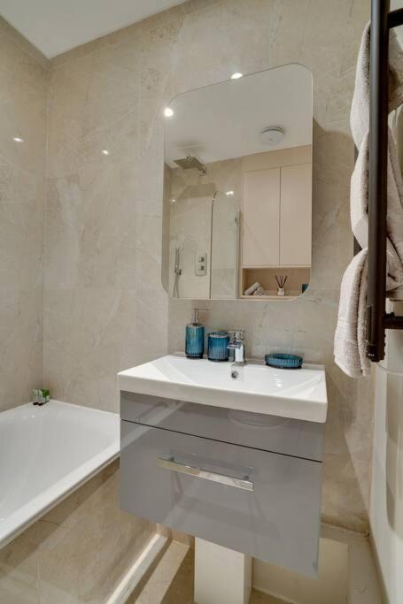Glamorous Art Deco Flat In Chelsea London Ngoại thất bức ảnh